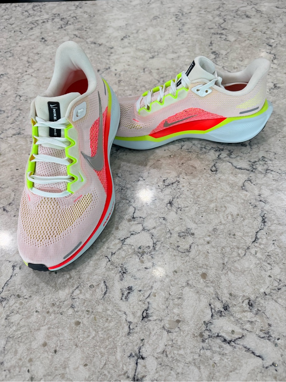 NEW - Size 8.5W - Nike Air Zoom Pegasus 41 White Crimson Sneakers - FD2723-100